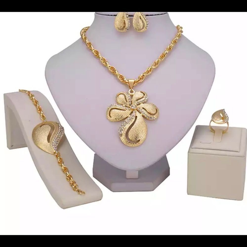 24K Gold Plated Jewelry Set White Stone Jewelry Set - Picture 1 of 5